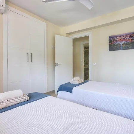 Sur Alhambra Apartment *